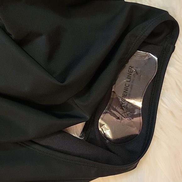 Cupshe One-Piece Bathing suit, Deep V front - black - Picture 16 of 16